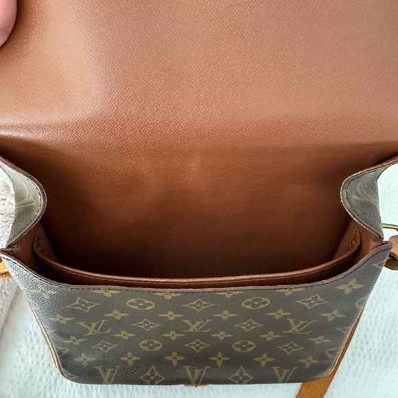 Louis Vuitton Cartouchiere - Picture 13 of 16